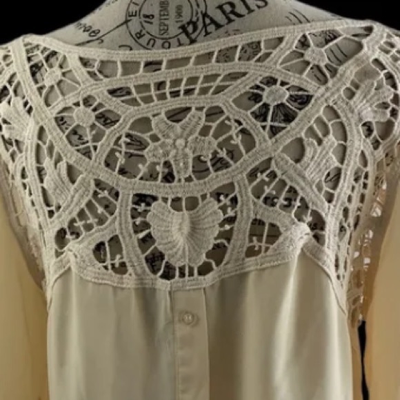 E&M women’s large beige blouse - Picture 10 of 13